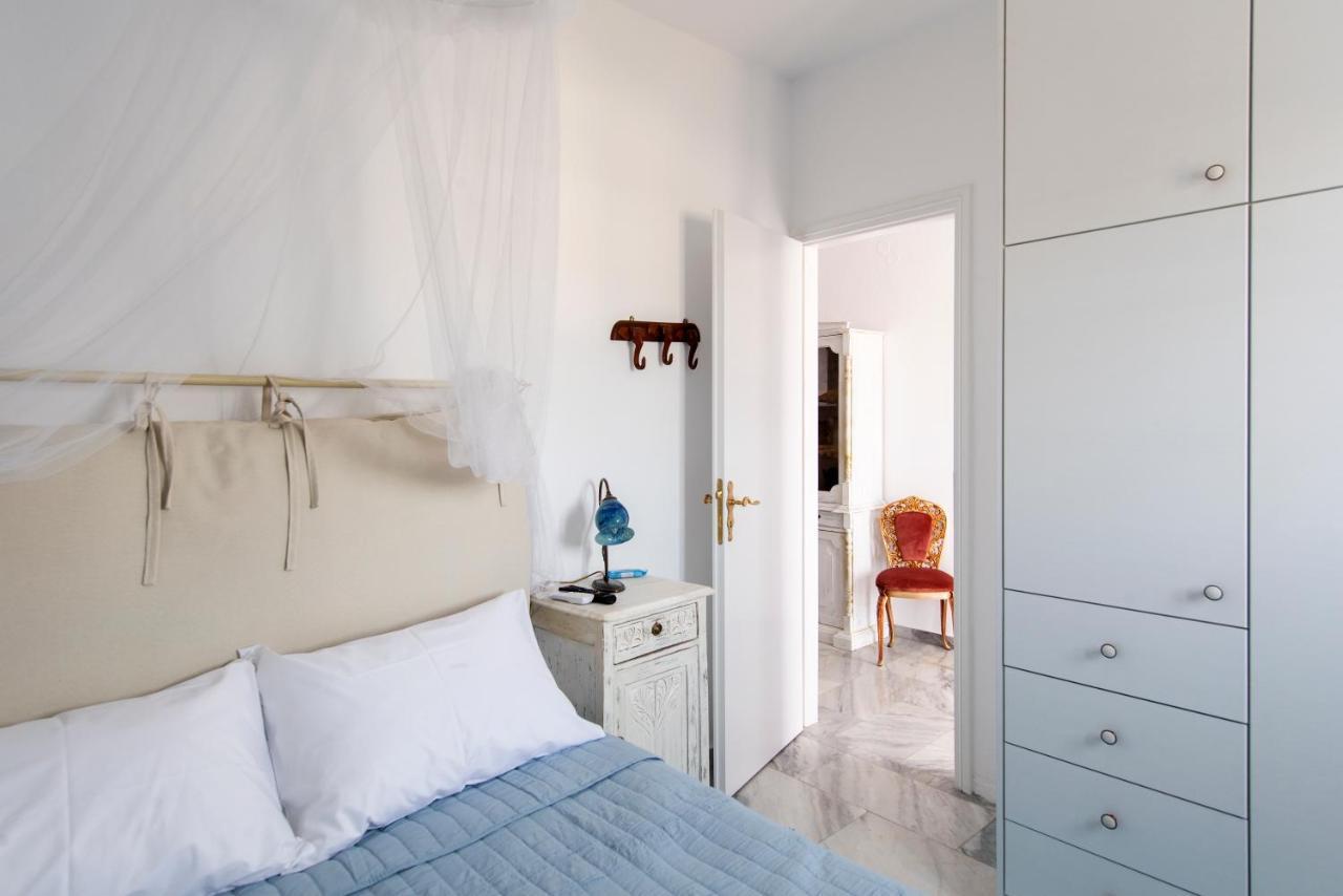 Ricos Two Bedroom House - Naoussa Paros Exterior photo